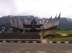 Istana Paggaruyung Sumbar (foto Suprihardjo)