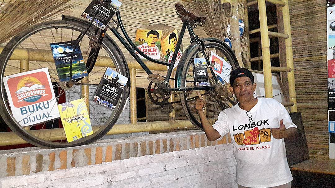 Berkunjung ke ‘Rumah Dunia’ Gola Gong di Banten