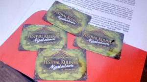 Uang plastik sebagai alat transaksi di arena Festival Kuliner La Piazza, Summarecon, Sentra Kelapa Gading, Jakarts Utara (foto dok pribadi)