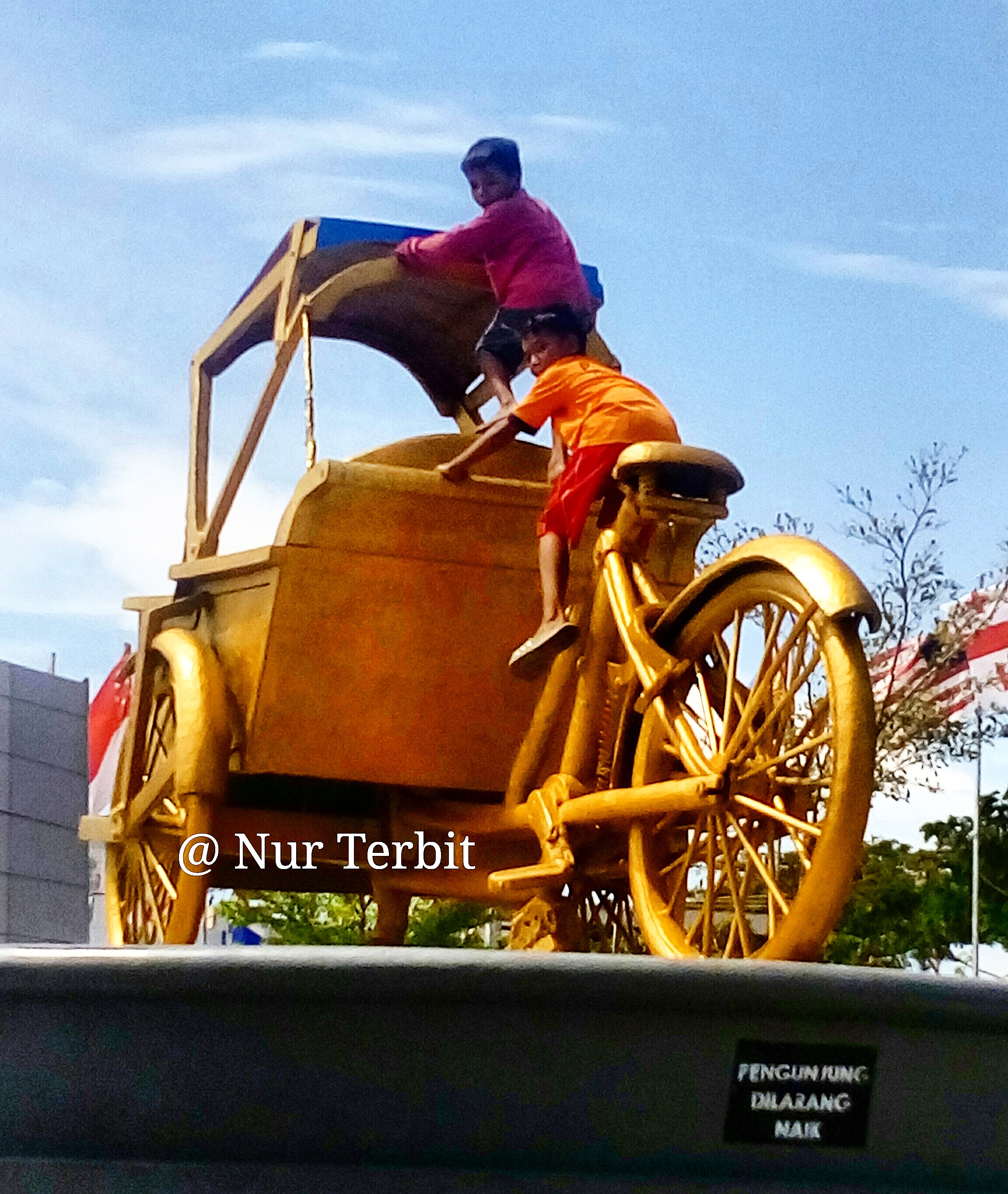 Trik dan Tips Menulis Catatan Perjalanan (2)