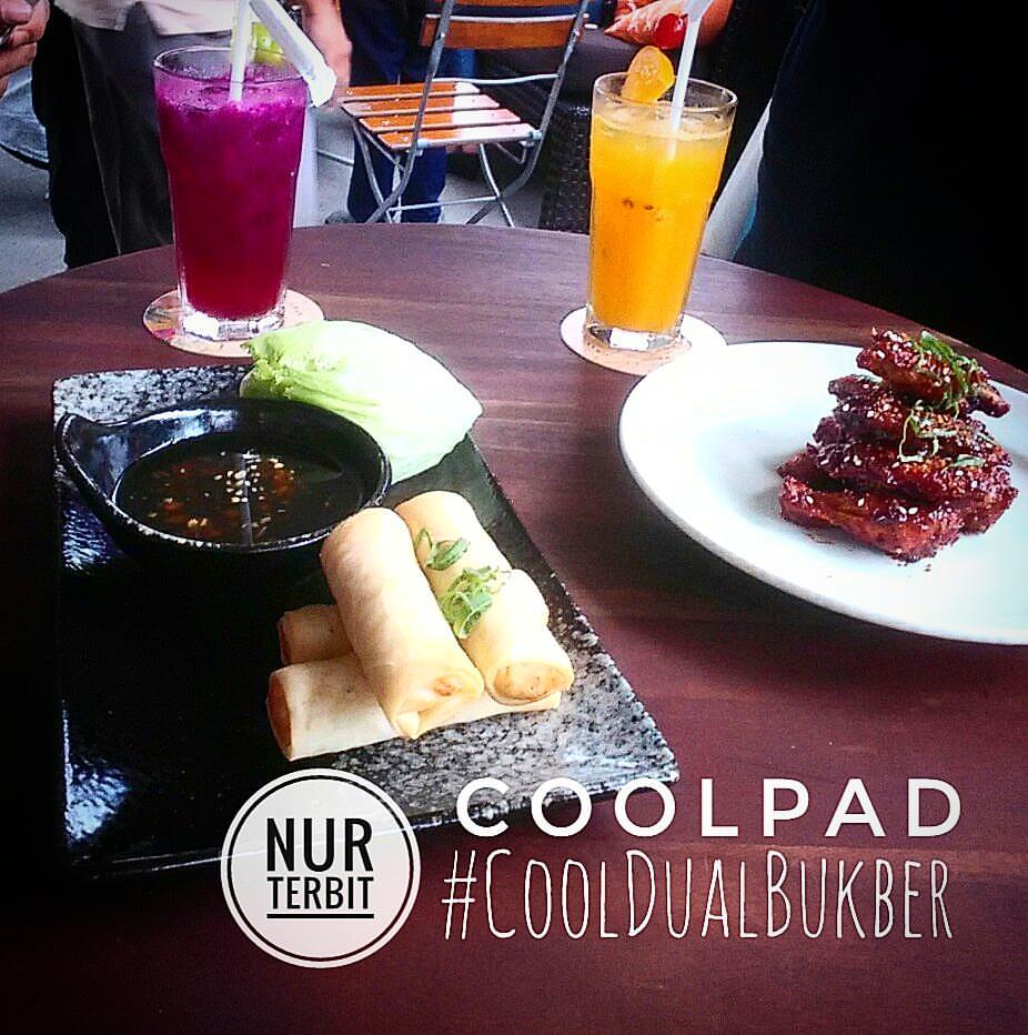 Memotret makanan dengan smartphone yang mumpuni (foto : Nur Terbit)