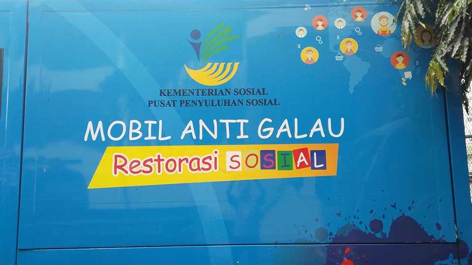 Curhat di Mobil Anti Galau Yuk !