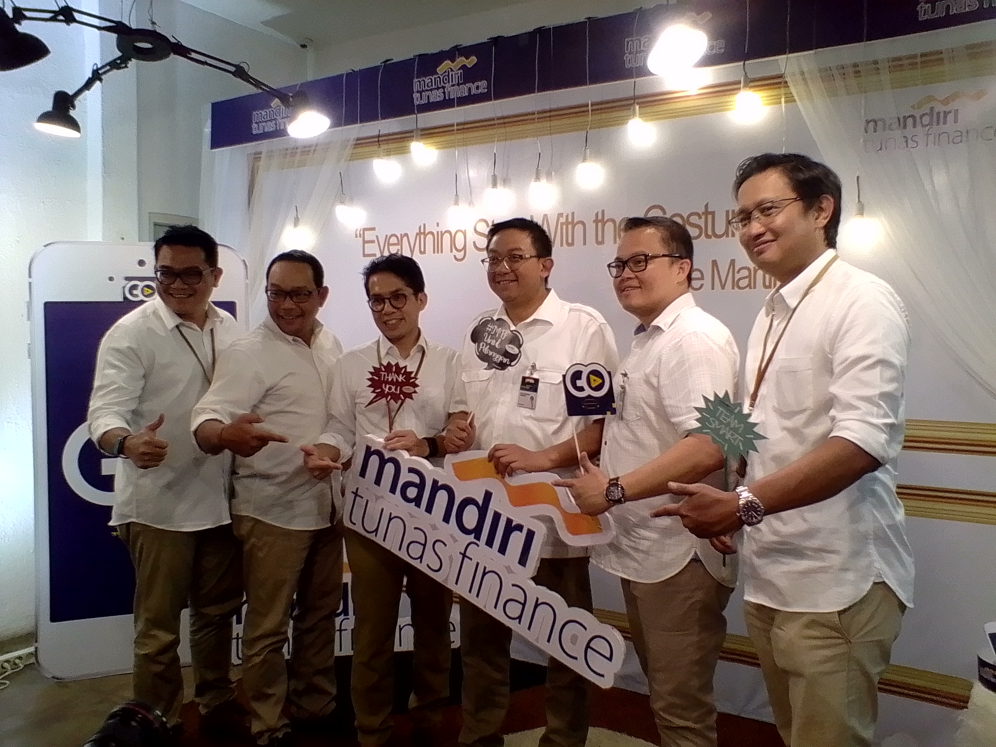 Pelanggan Mandiri Tunas Finance Terima Bonus Asuransi