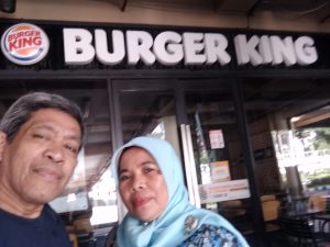 Narsis dulu sebelum acara dimulai (foto dok Nur Terbit)