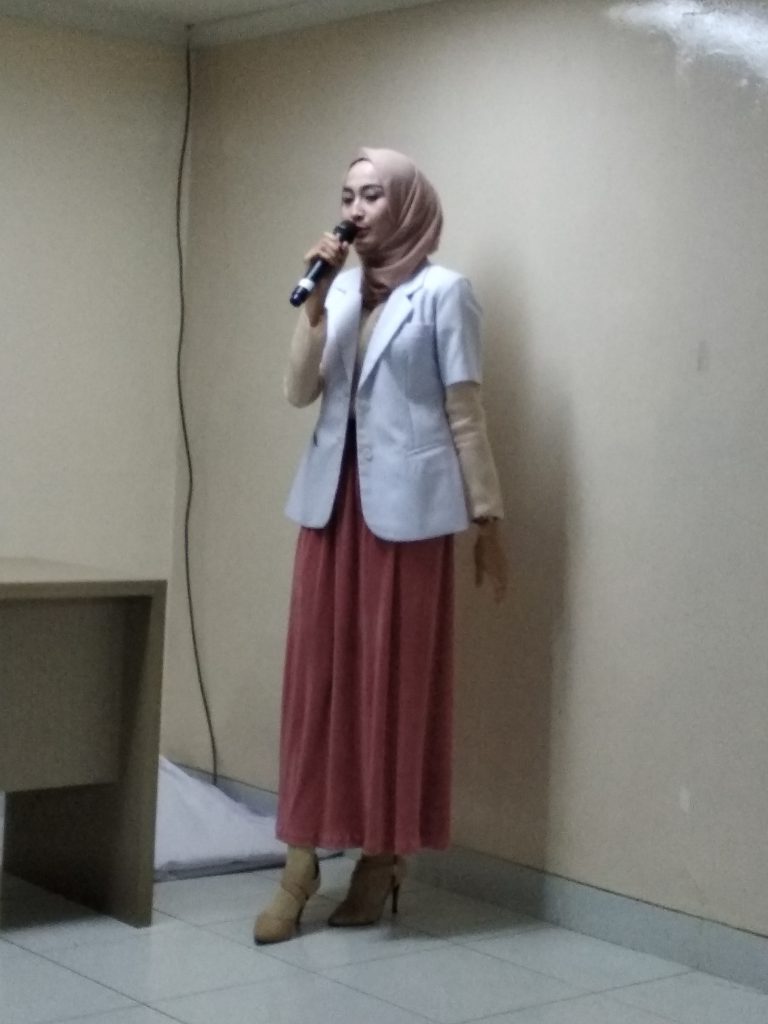 Dokter Gigi Siti Ashari (foto : Nur Terbit)