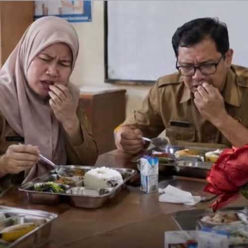 Guru Mengendus, Murid Korban MBG