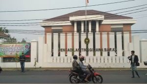 Gedung Pengadilan Tinggi Jabar di Bandung tempat pengacara disumpah (foto dok Nur Terbit)