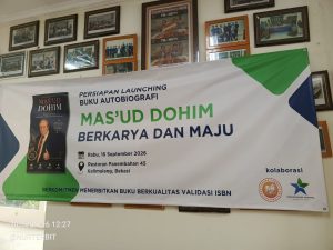 Spanduk diskusi buku autobiografi Mas'ud Dohim (foto Nur Terbit)