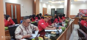 Peserta Pra-Rakerda KKSS dari kalangan pria (foto Nur Terbit)
