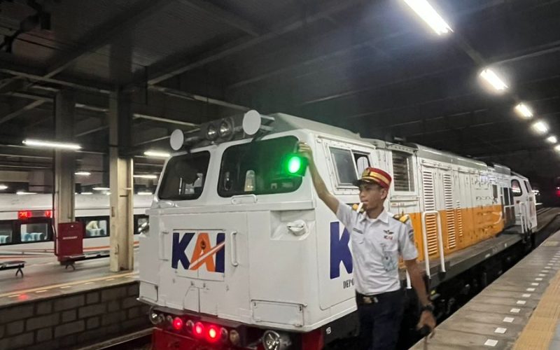 Naik Kereta Pakai Surat Vaksin Di Era Covid